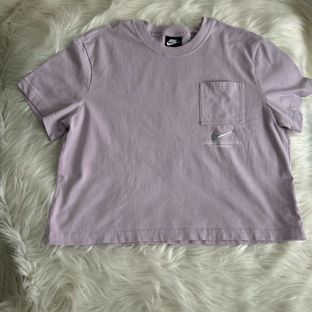 Women Nike Swoosh Crop Top       T-Shirt